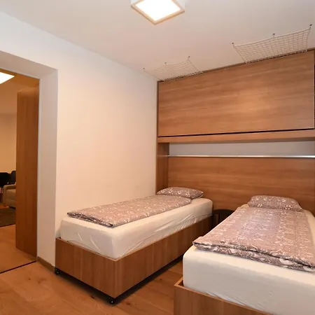 Pm Cityapart Lend *